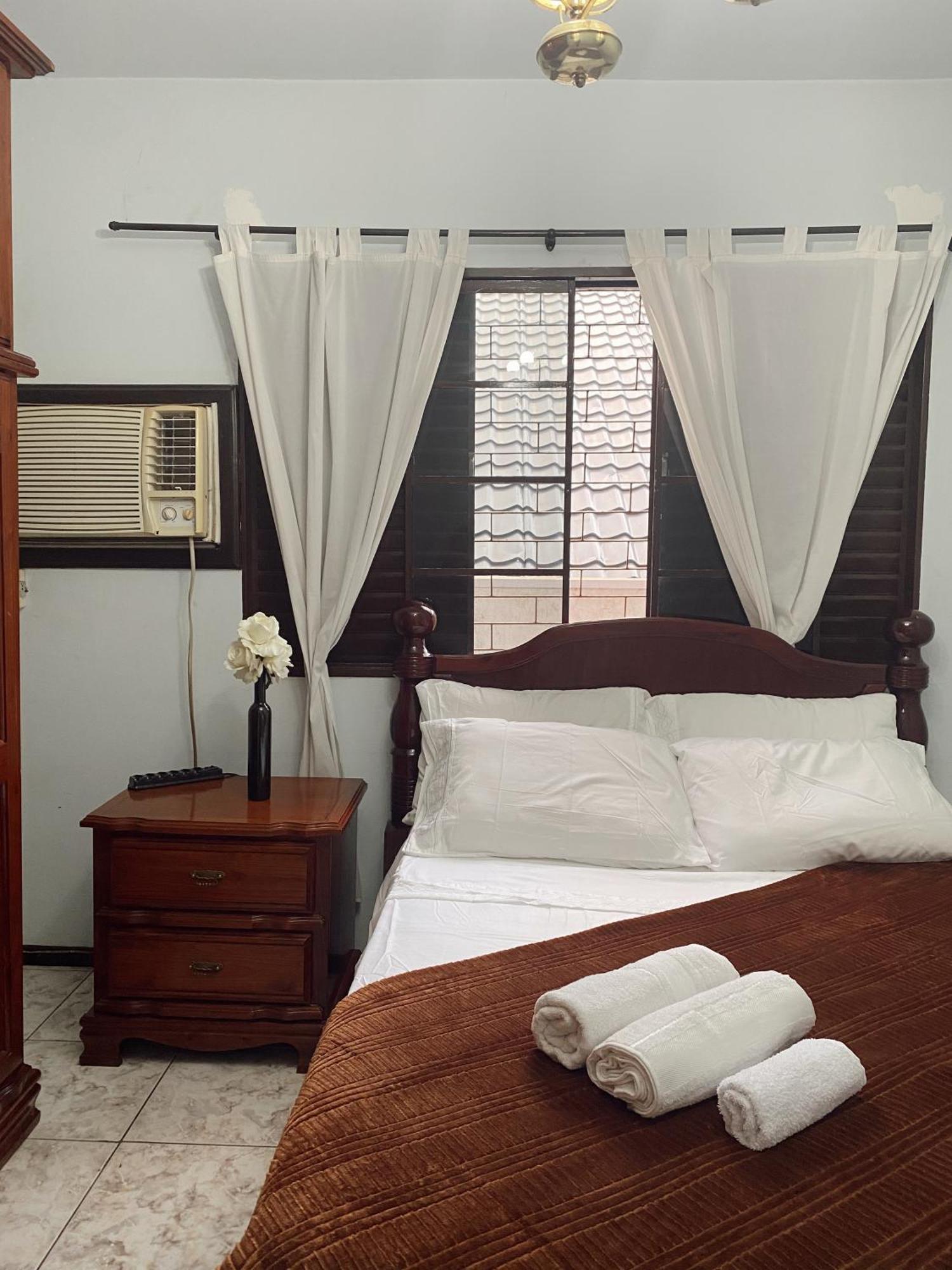 Triana Guest House Фос-ду-Игуасу Экстерьер фото